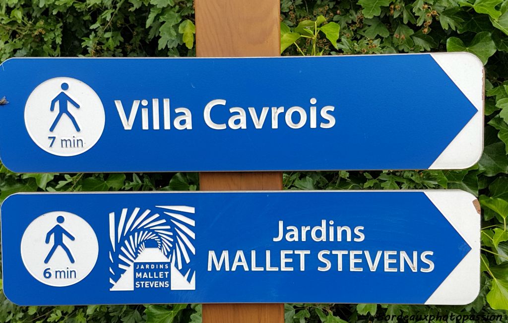 La villa Cavrois porte le nom de Paul Cavrois, un industriel de la filature du coton et de la laine. Il demandera à Robert Mallet-Stevens de lui construire une demeure à Croix dans la banlieue lilloise.